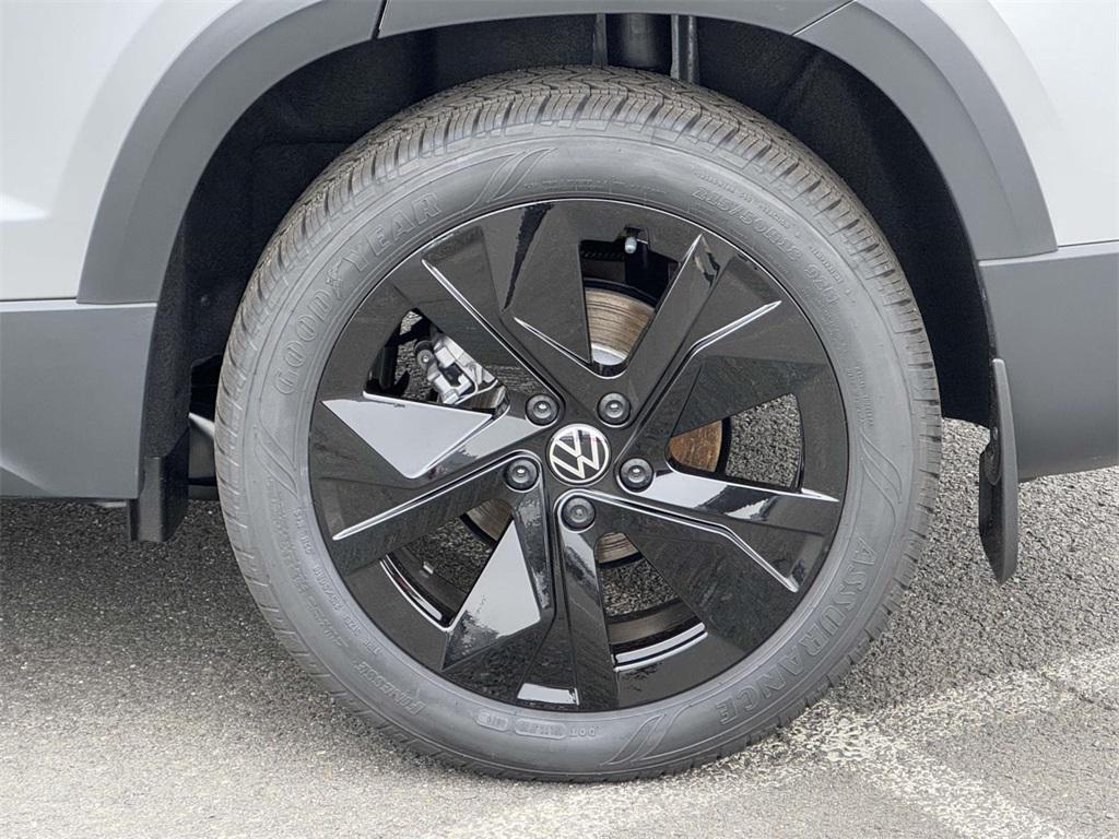 new 2025 Volkswagen Taos car, priced at $29,611