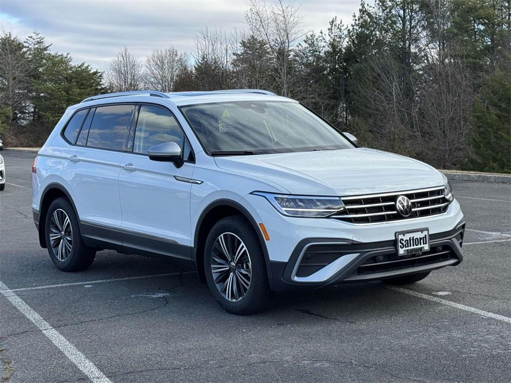 new 2024 Volkswagen Tiguan car, priced at $34,521