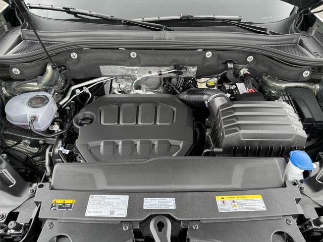 new 2025 Volkswagen Atlas car, priced at $48,611