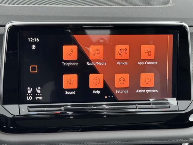 new 2025 Volkswagen Atlas car, priced at $48,611