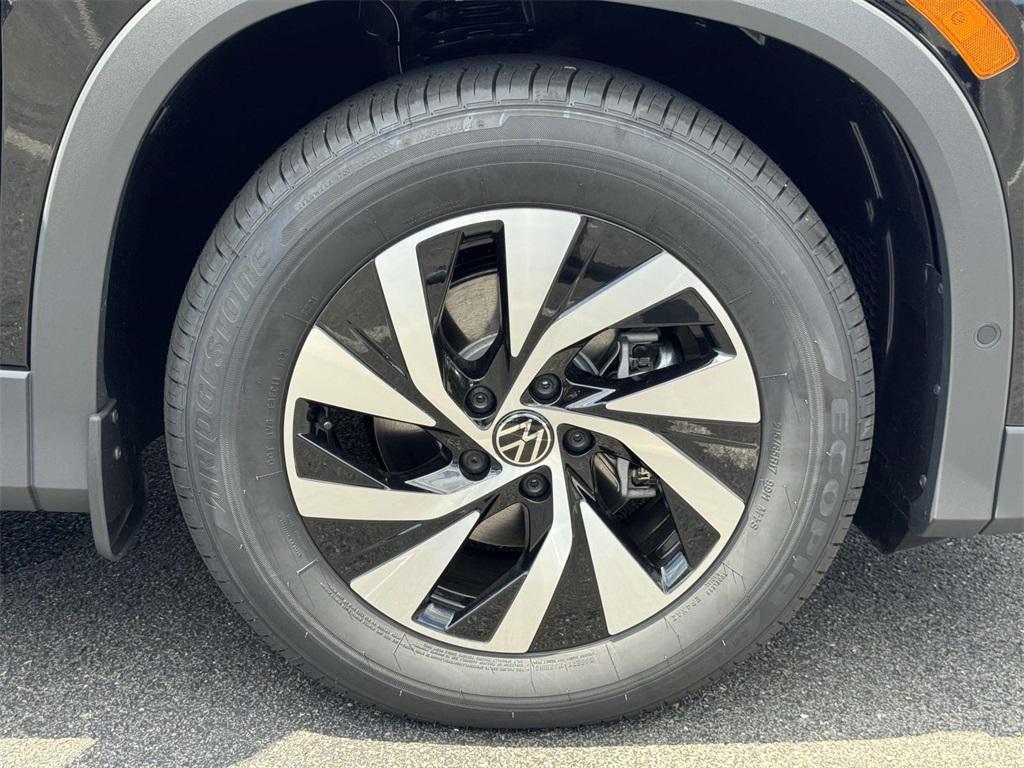 new 2025 Volkswagen Tiguan car, priced at $30,761
