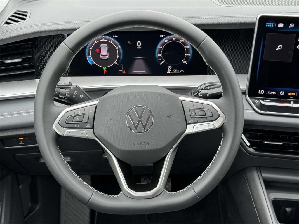 new 2025 Volkswagen Tiguan car, priced at $33,393