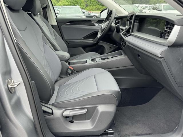 new 2025 Volkswagen Tiguan car, priced at $35,643