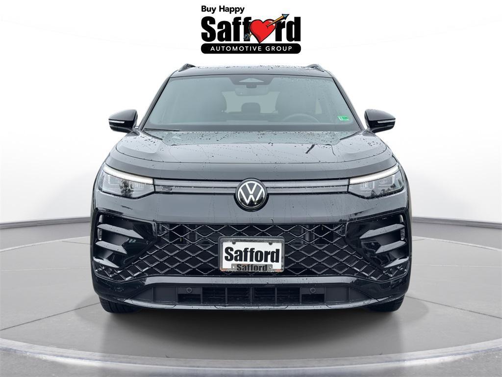new 2025 Volkswagen Tiguan car, priced at $38,736