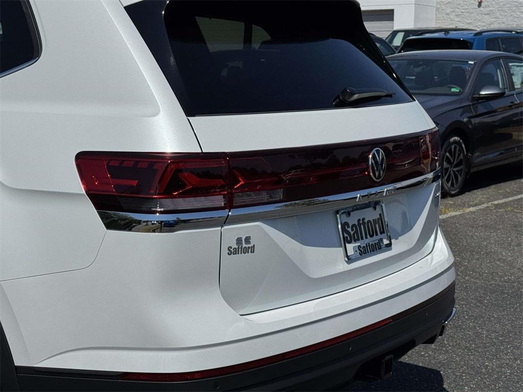 new 2026 Volkswagen Atlas car, priced at $50,694