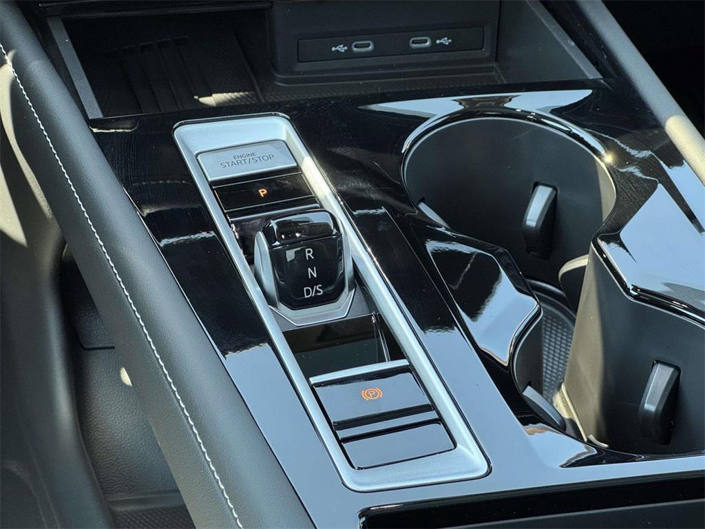 new 2026 Volkswagen Atlas car, priced at $50,694