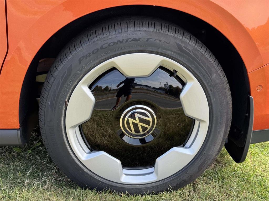 new 2025 Volkswagen ID. Buzz car, priced at $68,290