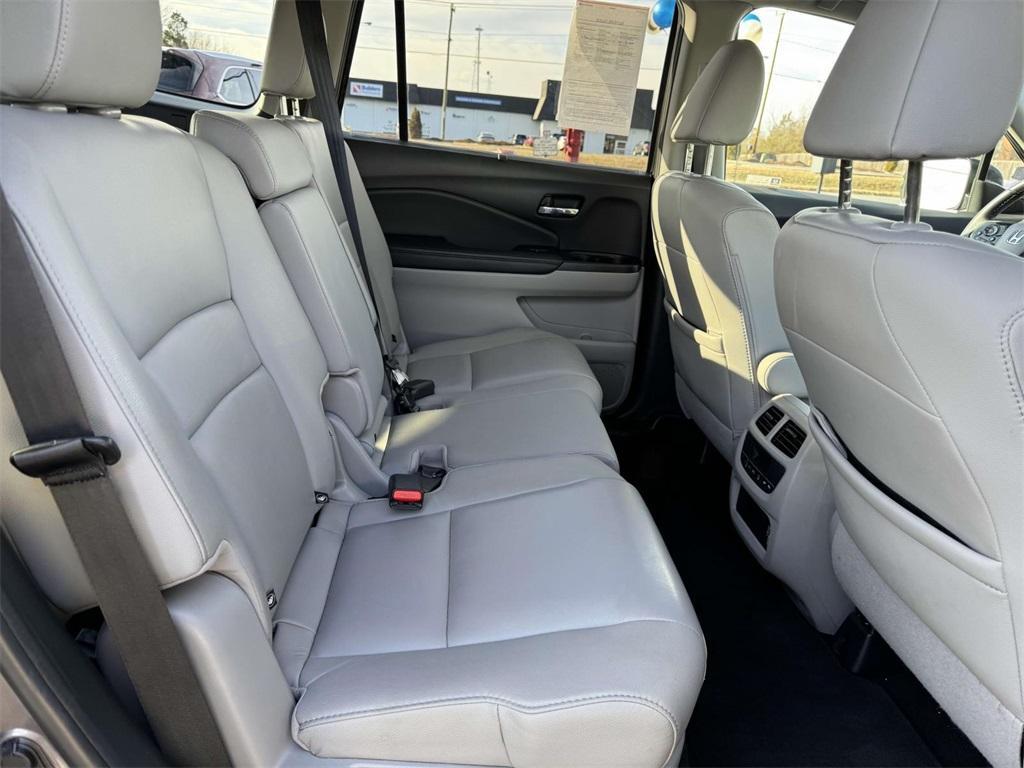 used 2021 Honda Pilot car, priced at $22,978