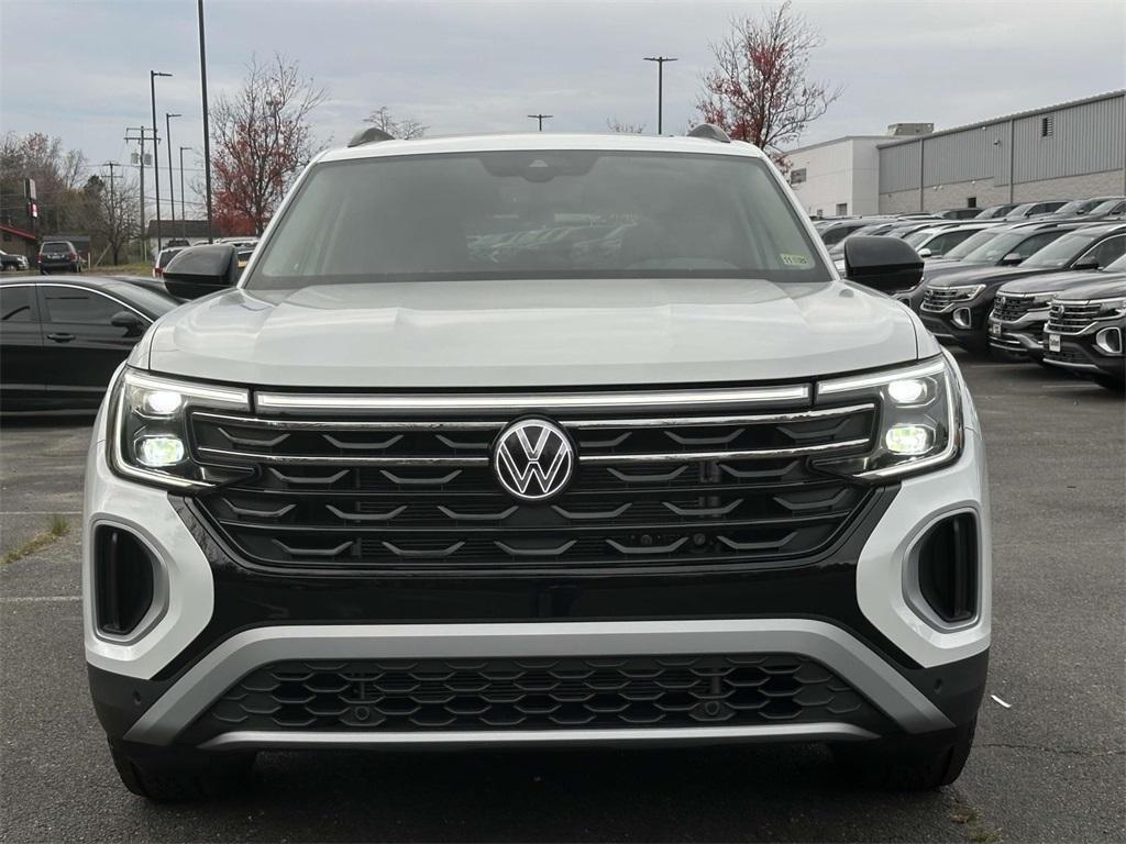 new 2025 Volkswagen Atlas car, priced at $48,319