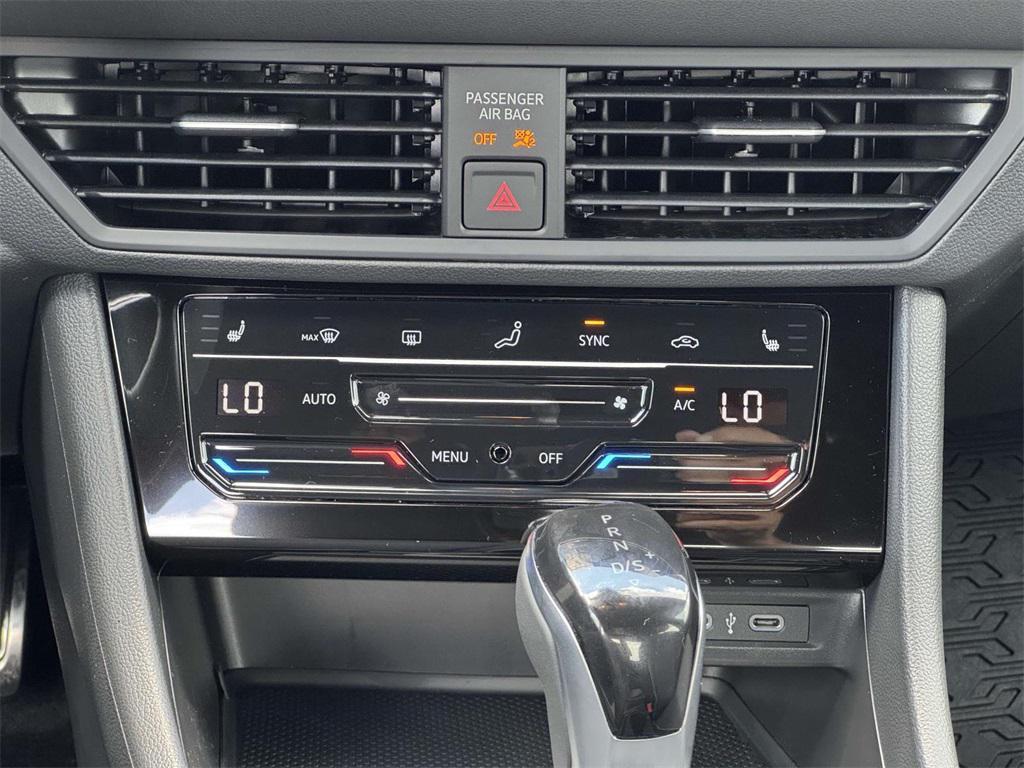 new 2025 Volkswagen Jetta car, priced at $25,026