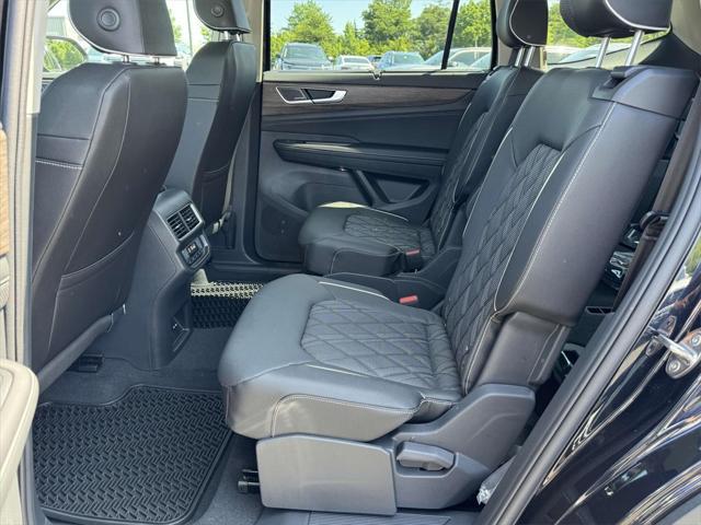 new 2025 Volkswagen Atlas car, priced at $55,096