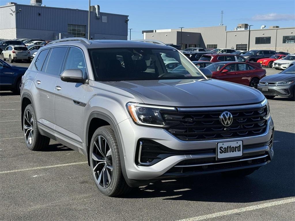 new 2025 Volkswagen Atlas car, priced at $55,036