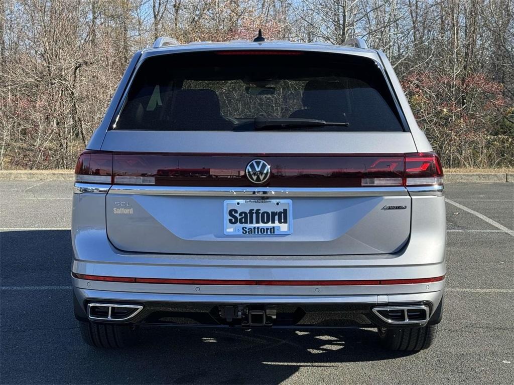 new 2025 Volkswagen Atlas car, priced at $55,036