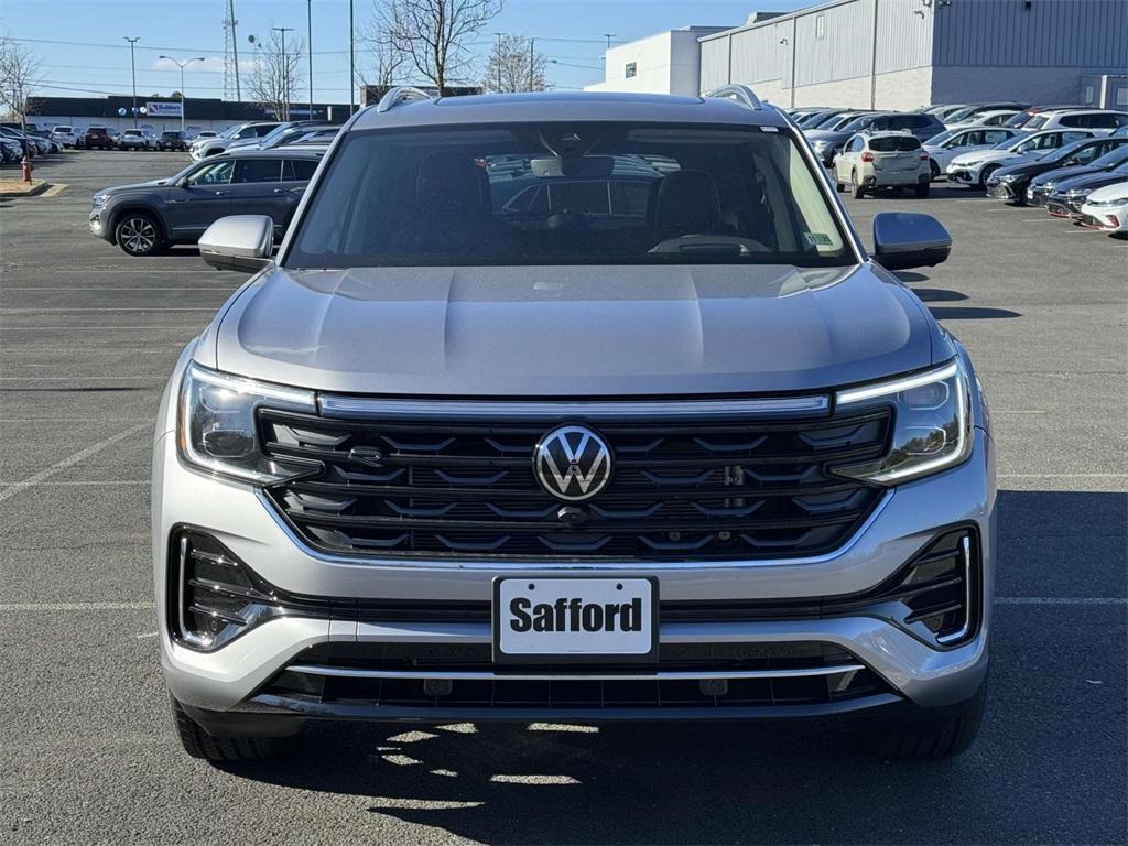 new 2025 Volkswagen Atlas car, priced at $55,036