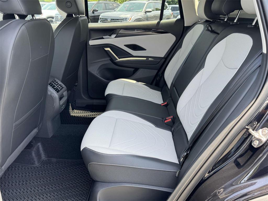 new 2025 Volkswagen Tiguan car, priced at $35,576