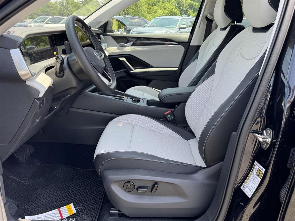 new 2025 Volkswagen Tiguan car, priced at $35,576
