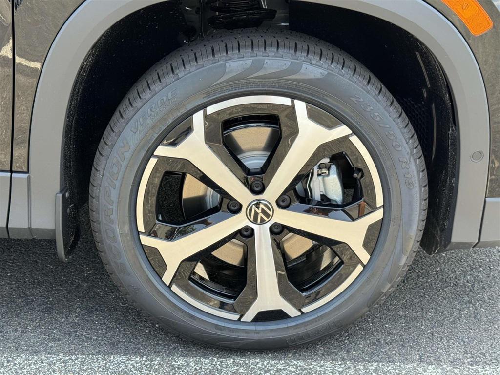 new 2025 Volkswagen Tiguan car, priced at $35,576