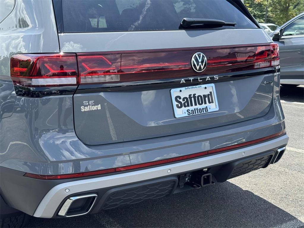 new 2025 Volkswagen Atlas car, priced at $48,371