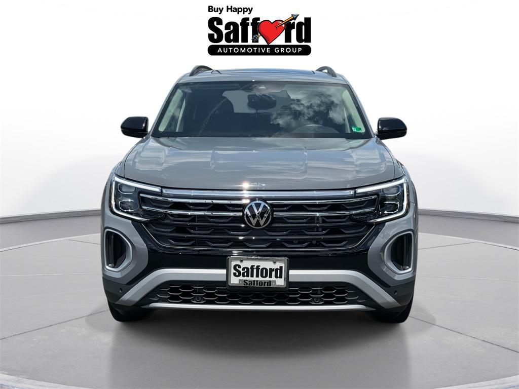 new 2025 Volkswagen Atlas car, priced at $48,371