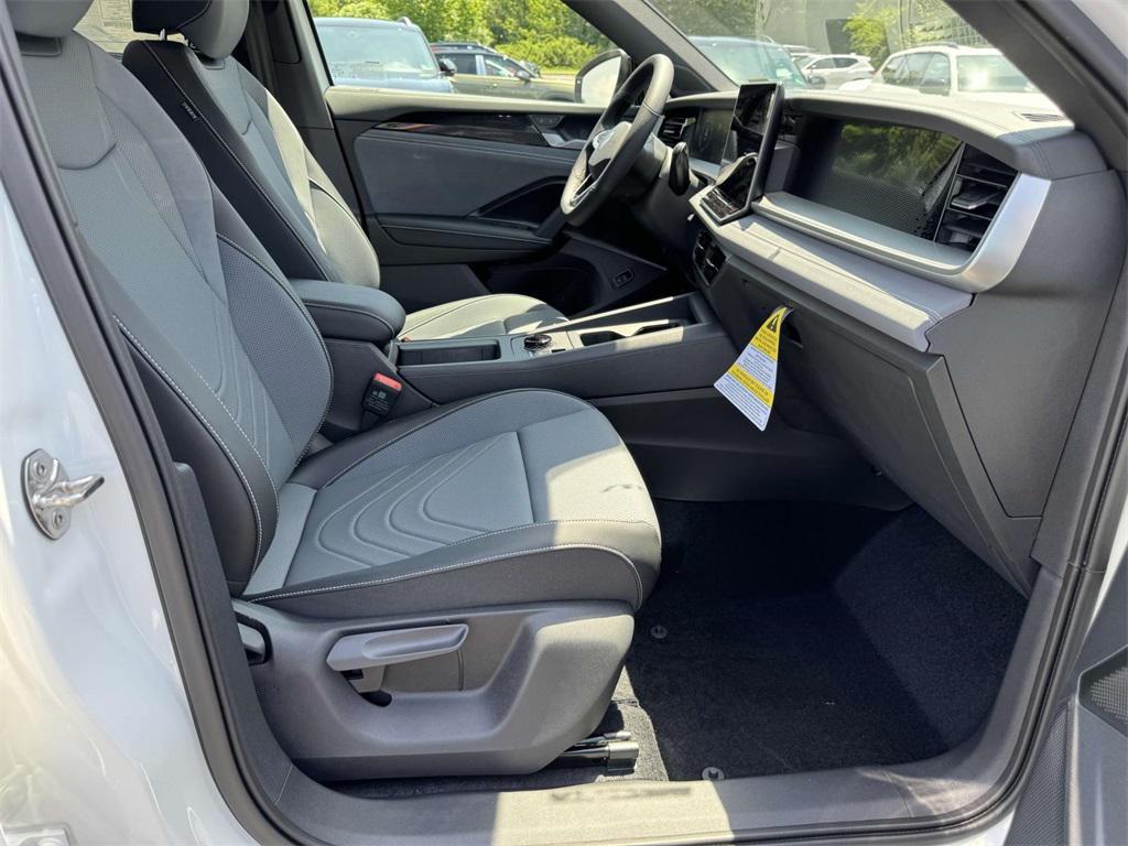 new 2025 Volkswagen Tiguan car, priced at $38,786