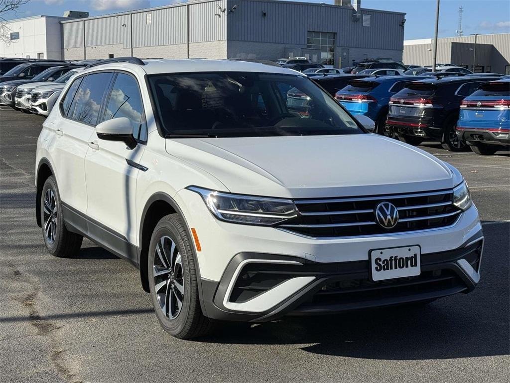 new 2024 Volkswagen Tiguan car, priced at $31,761