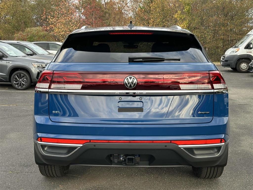 new 2025 Volkswagen Atlas Cross Sport car, priced at $49,655