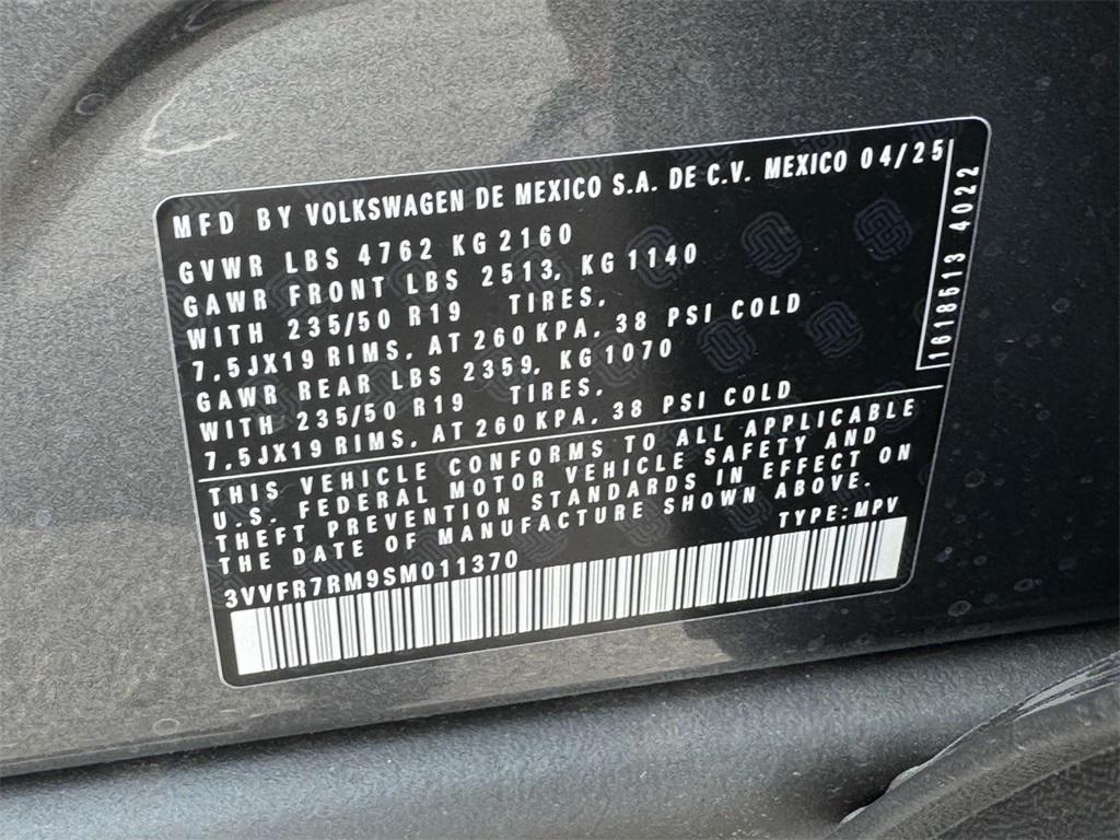 new 2025 Volkswagen Tiguan car, priced at $34,076