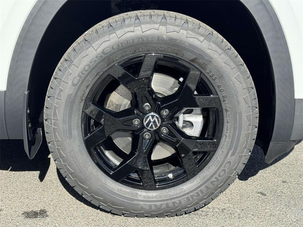 new 2025 Volkswagen Atlas car, priced at $48,489