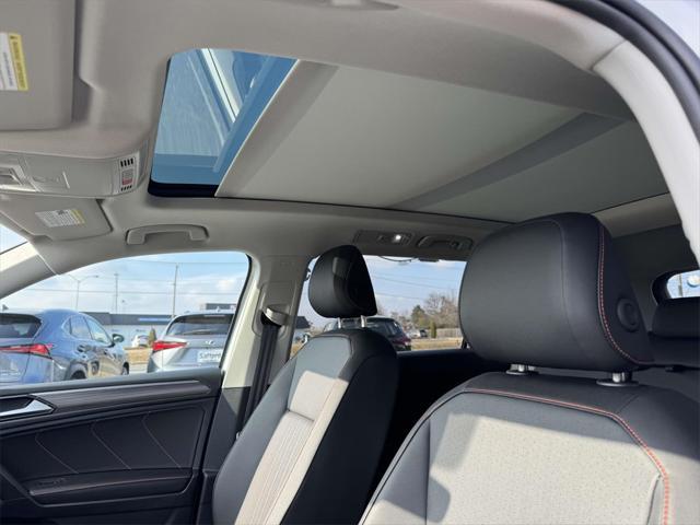 new 2024 Volkswagen Tiguan car, priced at $33,711