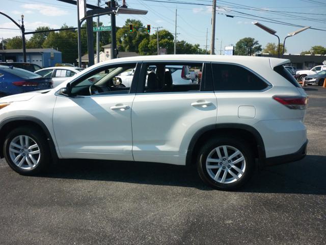 used 2015 Toyota Highlander car, priced at $16,995