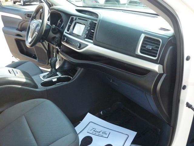 used 2015 Toyota Highlander car, priced at $16,995