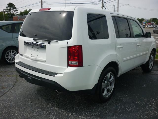used 2014 Honda Pilot car, priced at $13,995