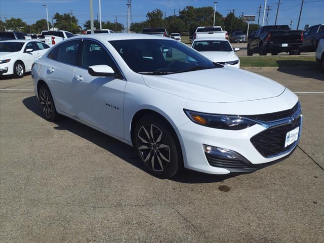 new 2025 Chevrolet Malibu car, priced at $28,245