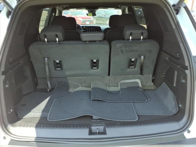 new 2026 Chevrolet Traverse car, priced at $40,695