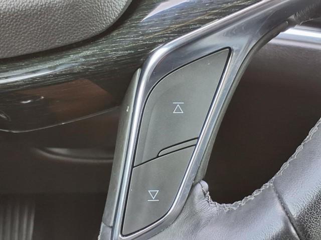 used 2022 Cadillac XT5 car, priced at $33,951