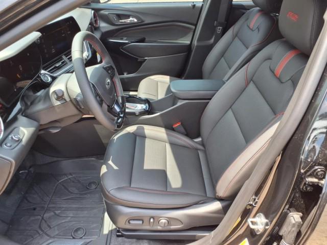 new 2025 Chevrolet Trax car, priced at $27,585