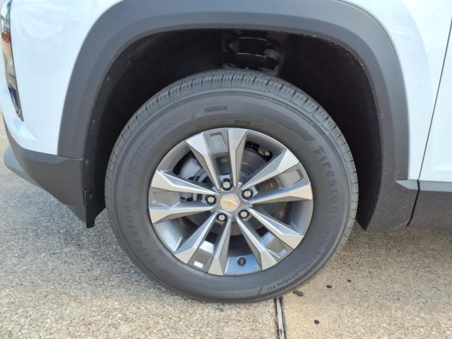 new 2026 Chevrolet Equinox car, priced at $32,990