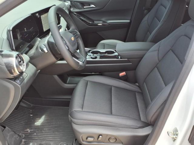 new 2026 Chevrolet Equinox car, priced at $33,690