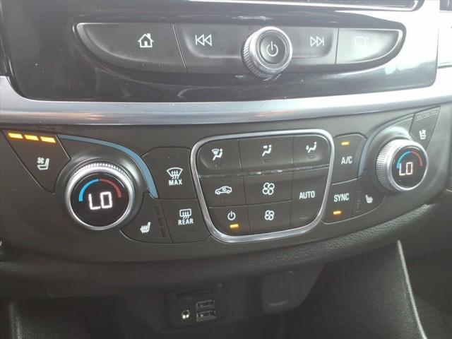 used 2022 Chevrolet Traverse car, priced at $27,499