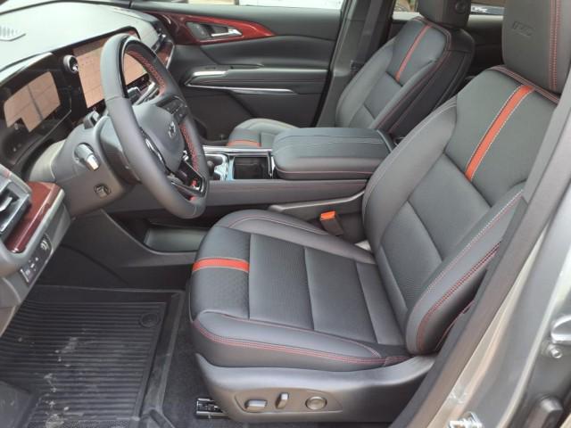 new 2025 Chevrolet Traverse car, priced at $55,595