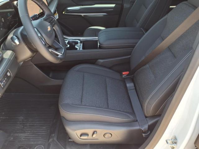 new 2025 Chevrolet Traverse car, priced at $40,195