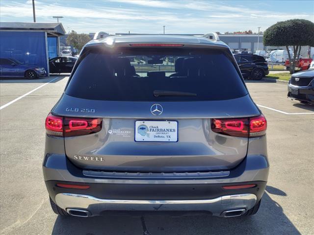 used 2020 Mercedes-Benz GLB 250 car, priced at $21,591