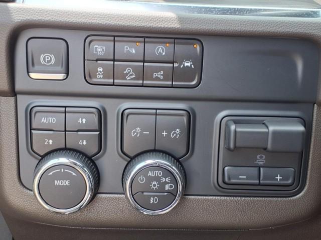 new 2025 Chevrolet Suburban car, priced at $78,310