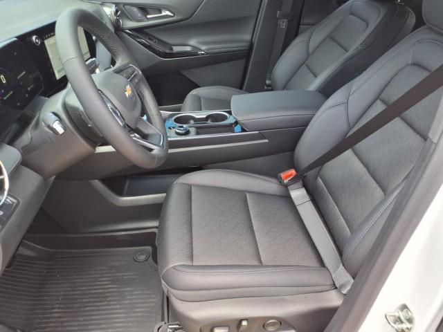 new 2026 Chevrolet Equinox car, priced at $33,690