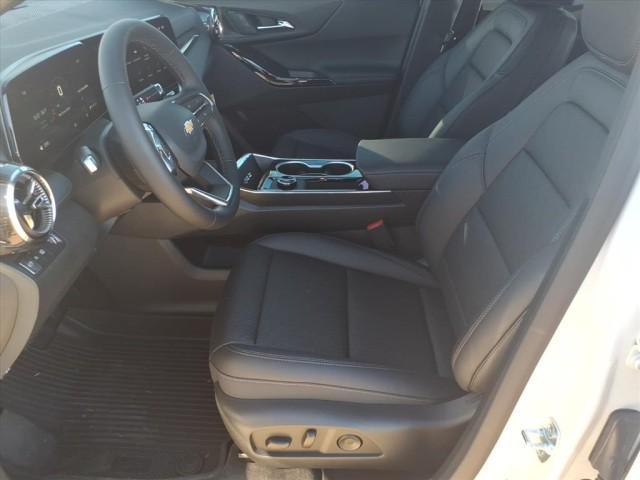 new 2026 Chevrolet Equinox car, priced at $33,640