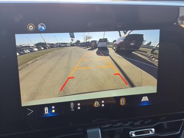 new 2026 Chevrolet Equinox car, priced at $39,290