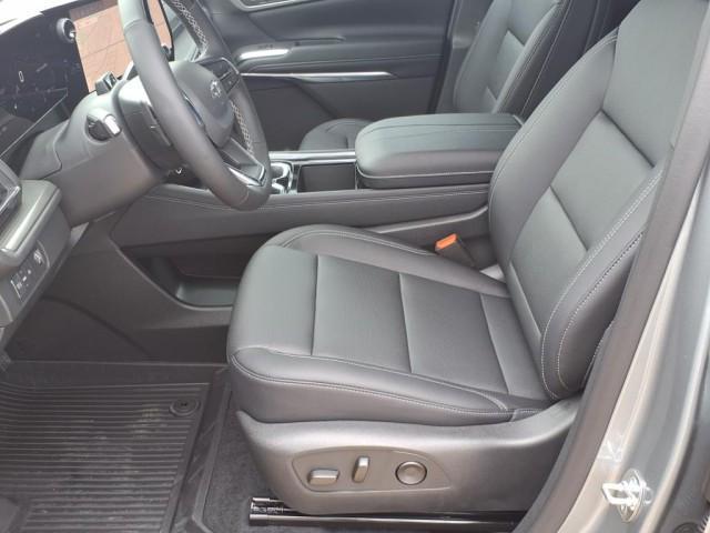 new 2025 Chevrolet Traverse car, priced at $50,265
