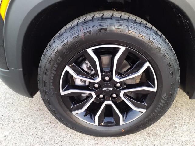 new 2025 Chevrolet TrailBlazer car, priced at $30,080