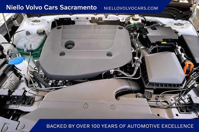 new 2025 Volvo XC40 car, priced at $49,810