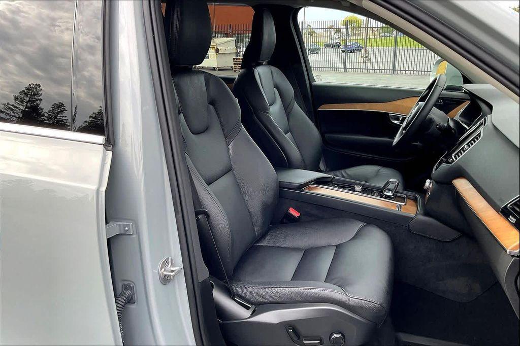 used 2024 Volvo XC90 Recharge Plug-In Hybrid car, priced at $50,290